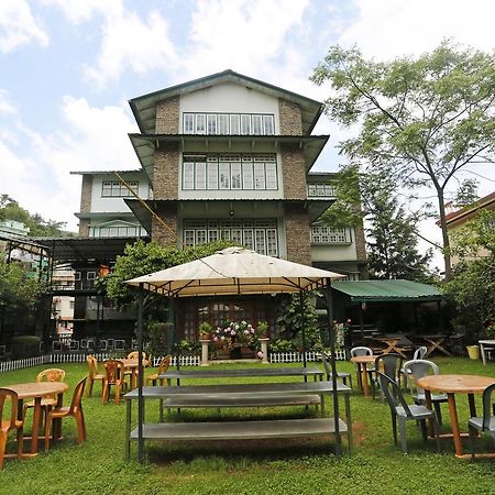 Oyo 2402 Hotel Highwinds Shillong Exteriör bild