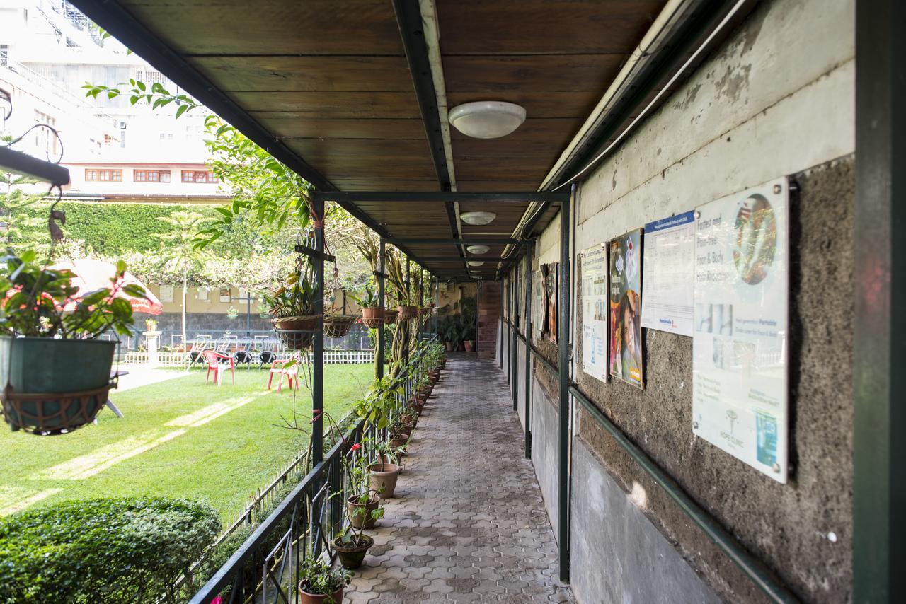 Oyo 2402 Hotel Highwinds Shillong Exteriör bild