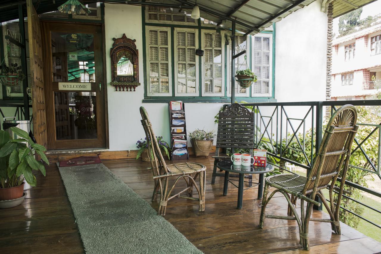Oyo 2402 Hotel Highwinds Shillong Exteriör bild