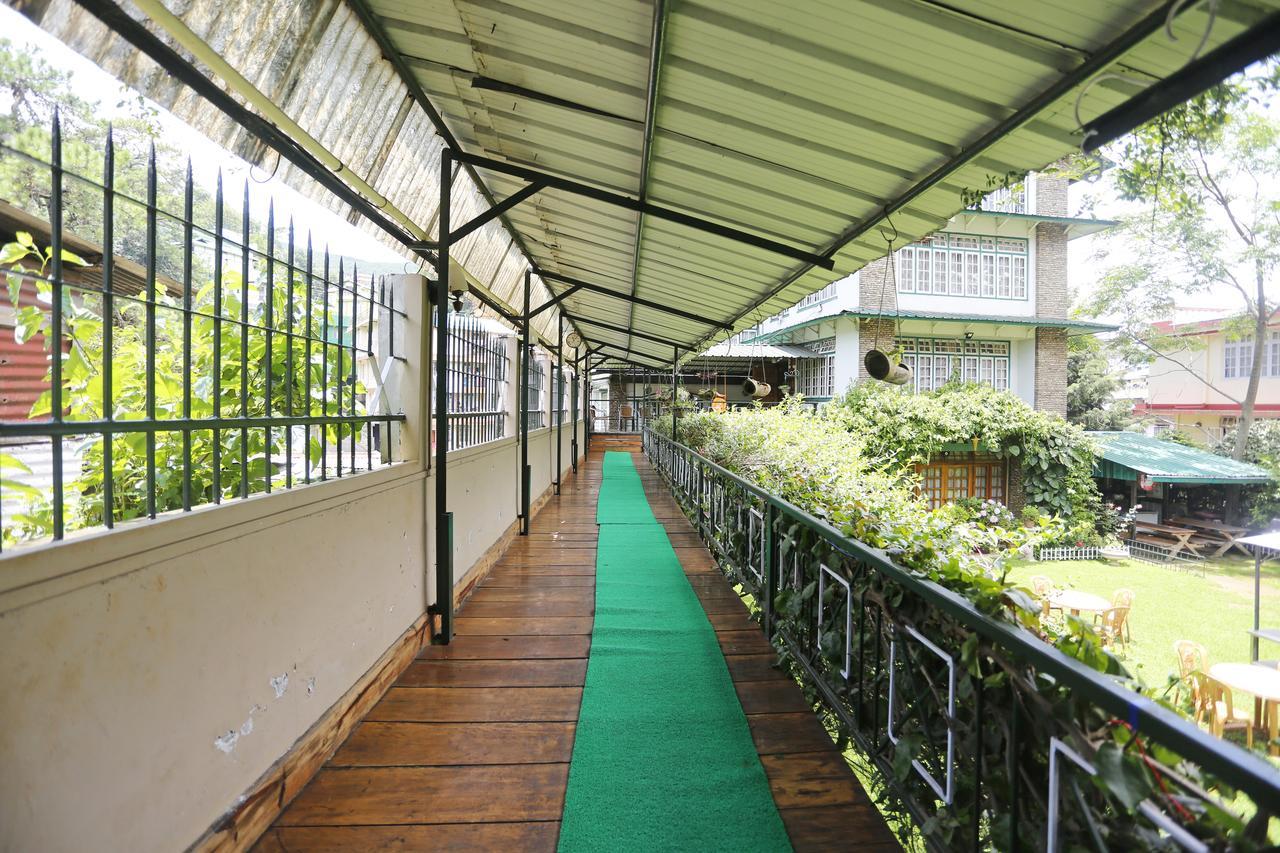 Oyo 2402 Hotel Highwinds Shillong Exteriör bild