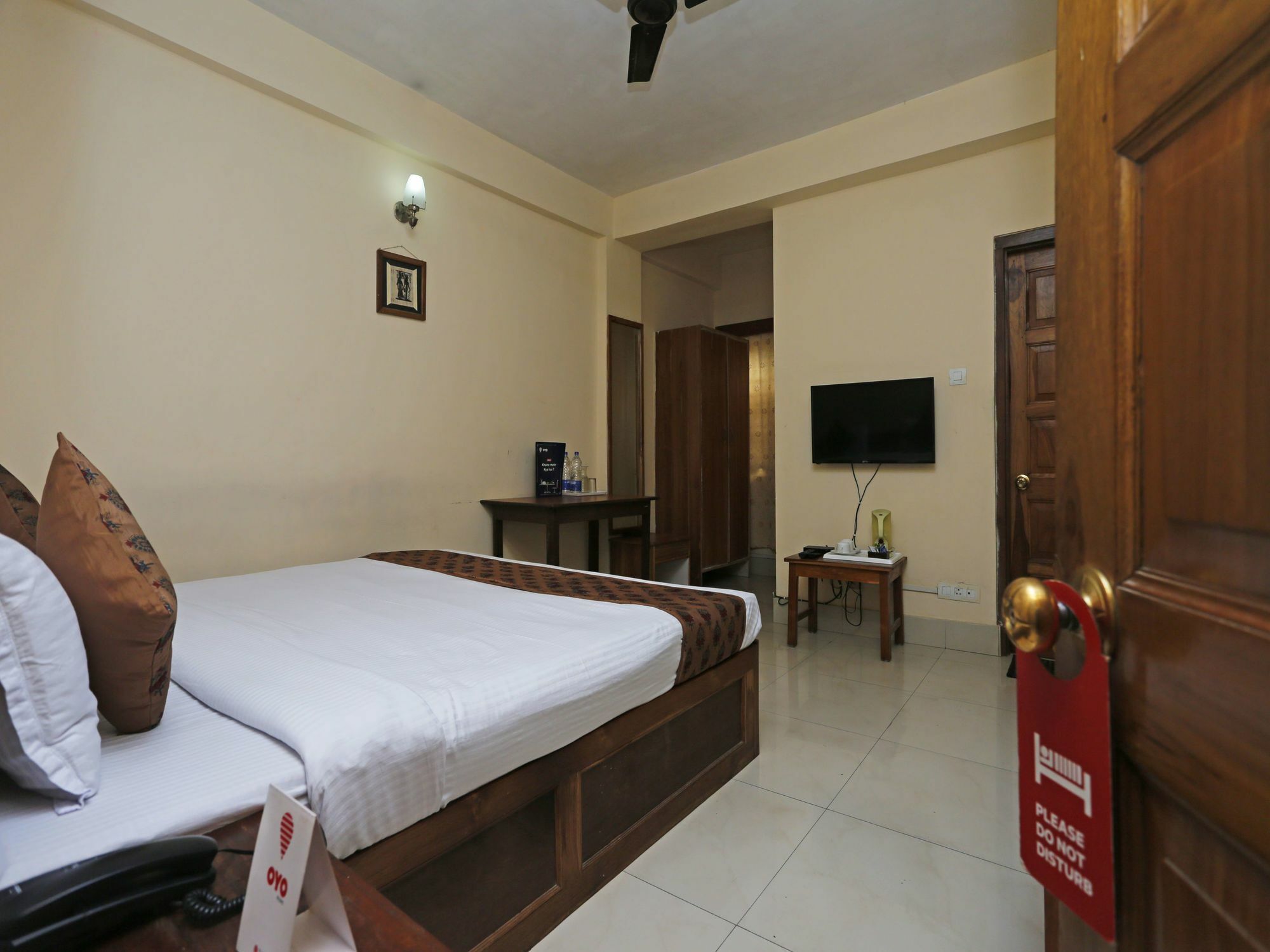 Oyo 2402 Hotel Highwinds Shillong Exteriör bild